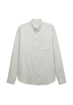 Lichtgrijze blouse met lange mouwen, gemaakt van stof met een subtiele textuur, voorzien van een enkele borstzak en een klassieke kraag.