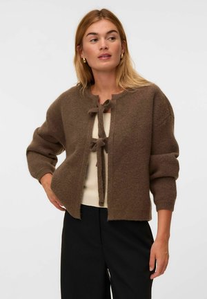 Vero Moda VMBOW LS O-NECK TIE CARDIGAN GA - Strickjacke - chocolate chip