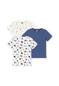 Trois t-shirts : un crème avec des étoiles multicolores, un crème avec des imprimés animaux de différentes couleurs, et un uni bleu marine. Manches courtes.