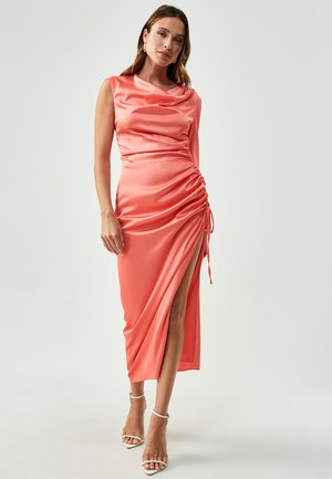 CHARLA MIDI - Vestito elegante - peach