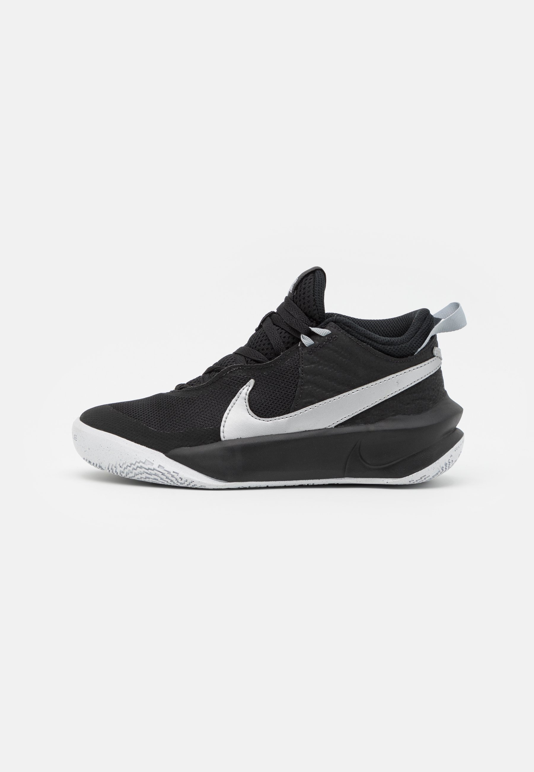 Nike TEAM HUSTLE 10 - Basketball shoes black/metallic - Zalando.co.uk