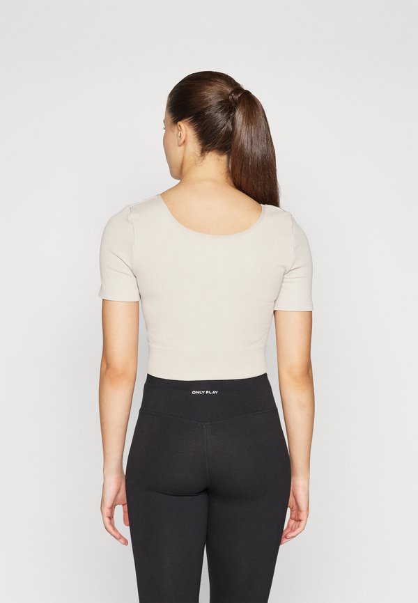 LIFE WAY CROP SEAM  - Sports T-shirt - nacreous cloud3