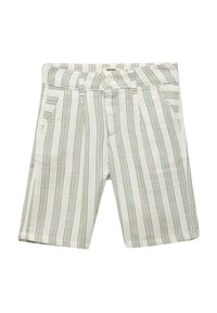 Bermudos de rayas blancas con líneas verticales verdes, que cuentan con una cintura elástica, bolsillos frontales y un diseño de tela texturizada.