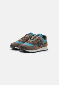 New Balance U574SOC UNISEX - Sportcipő - brown