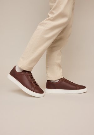 Gusti Leder, CARSTEN - Sneaker low - braun