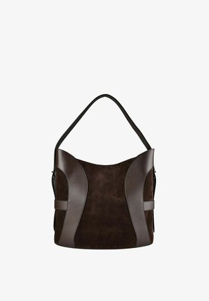 Borsa a tracolla in pelle scamosciata e pelle marrone scuro con pannelli in pelle curvati e una tracolla singola per il trasporto.