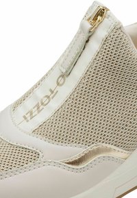 Marco Tozzi Tenisky - cream comb