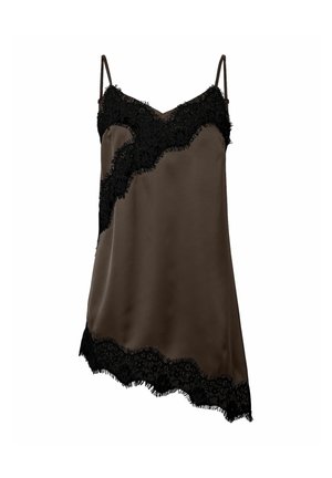 Robe nuisette en satin marron avec bordure en dentelle noire sur l'encolure, devant en diagonale et ourlet, avec fines bretelles et coupe asymétrique.