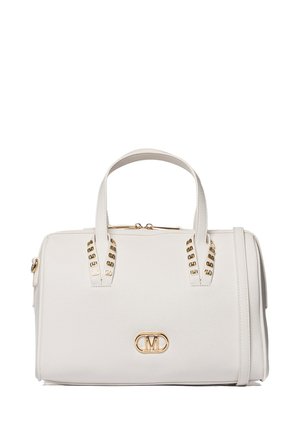 Borsa a mano in pelle bianca con superficie texturizzata, rifiniture in oro, due manici corti e una tracolla removibile. Presenta il logo in oro.