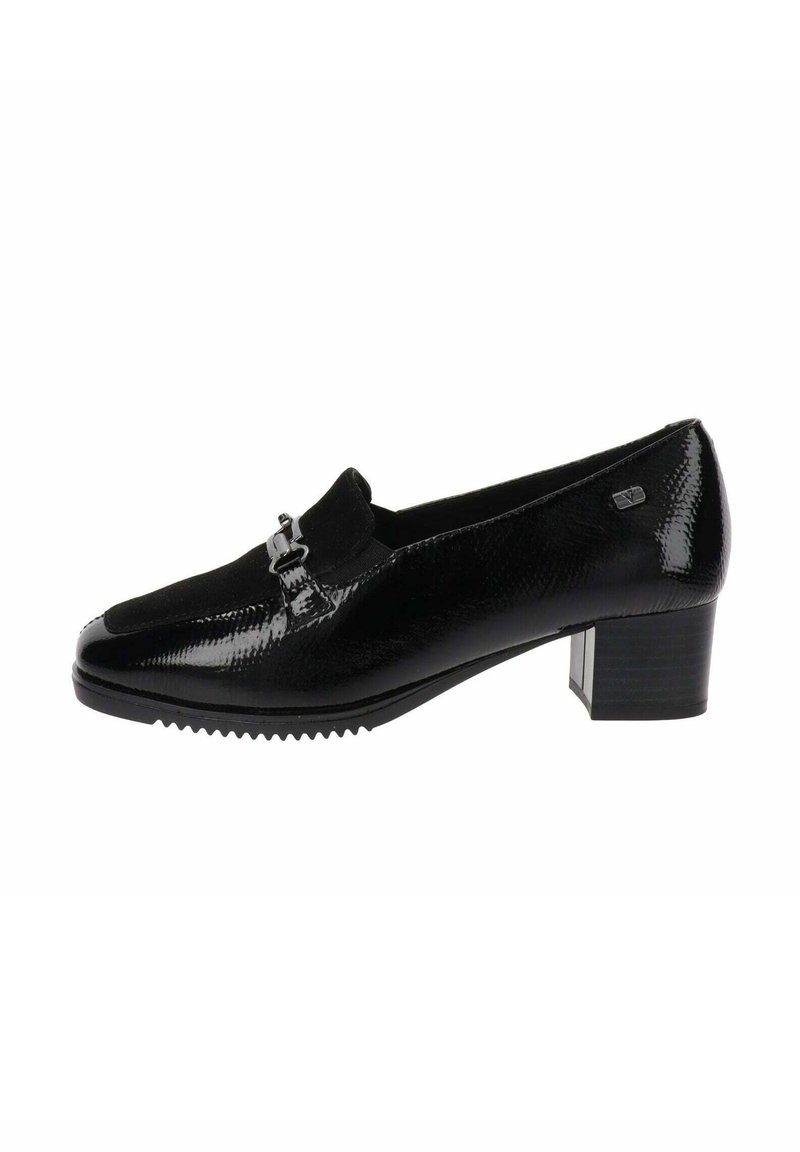Mocassino in vernice nera con tacco basso a blocco, motivo testurizzato, tomaia in suede e dettaglio con fibbia in metallo argentato sul lato.