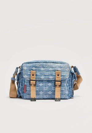 CROSSBODY BAG  - Sac bandoulière - light-blue denim