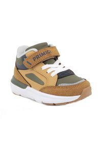 Scarpe da ginnastica per bambini caratterizzate da un mix di suede marrone, materiale sintetico verde, lacci bianchi e una fascia in Velcro. Suola leggera.