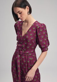 adL V-NECK PLEATED - Mono - printed damson