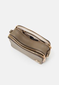 JOOP! TESORO SUSAN - Sac à main - taupe