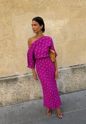 Never Fully Dressed, TILLY PLISSE - Robe de soirée - purple