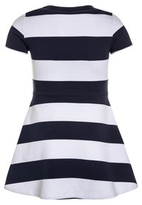 Sygnowana sukienka w paski z krótkimi rękawami, z poziomymi granatowymi i białymi paskami, dopasowaną górą i rozkloszowanym dołem. Wykonana z miękkiej bawełny.