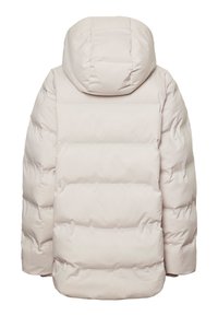 Lysebeige polstret vinterjakke med hætte, vist bagfra, med vandrette quiltede sektioner og lange ærmer.