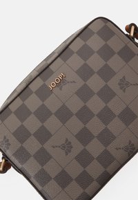 JOOP! CORTINA PIAZZA CLOE SHOULDERBAG - Borsa a tracolla - darkgrey