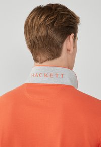 Hackett London SLIM FIT LOGO - Polo majica - mandarin orange