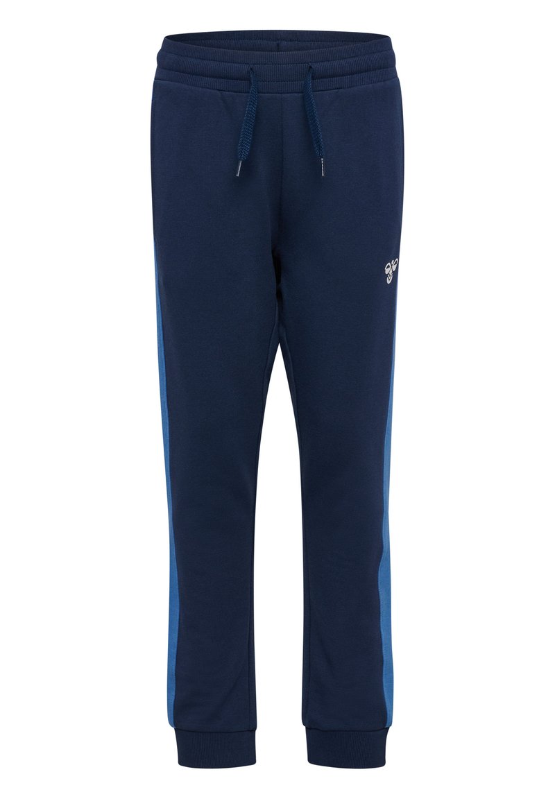 Granatowe dresy wykonane z miękkiego materiału, z elastycznym pasem ze sznurkiem, zwężającymi się nogawkami i jasnoniebieskimi paskami po bokach dla kontrastu.