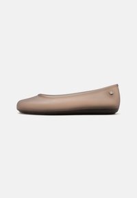 Non sélectionné, clear brown