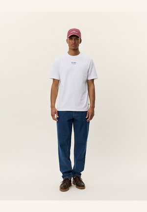 ESTABLISHED - T-shirts med print - white