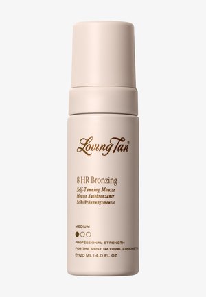 Loving Tan 8 UUR Bronzing zelfbruinende mousse fles, medium tint, 120 ml, beige verpakking met bruine tekst.