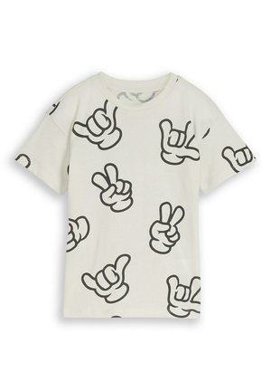 Weißes T-Shirt mit kurzen Ärmeln und schwarzen cartoonartigen Handgrafiken, die Friedens- und Shaka-Zeichen zeigen, über den Stoff verteilt.