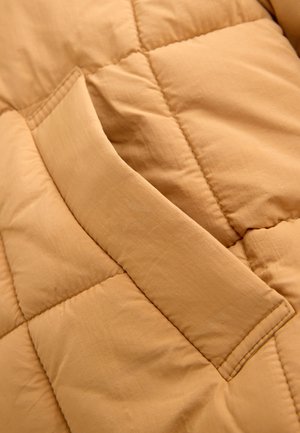 Next, REGULAR FIT - SHOWER RESISTANT SQUARE QUILTED - Zimný kabát - ochre yellow