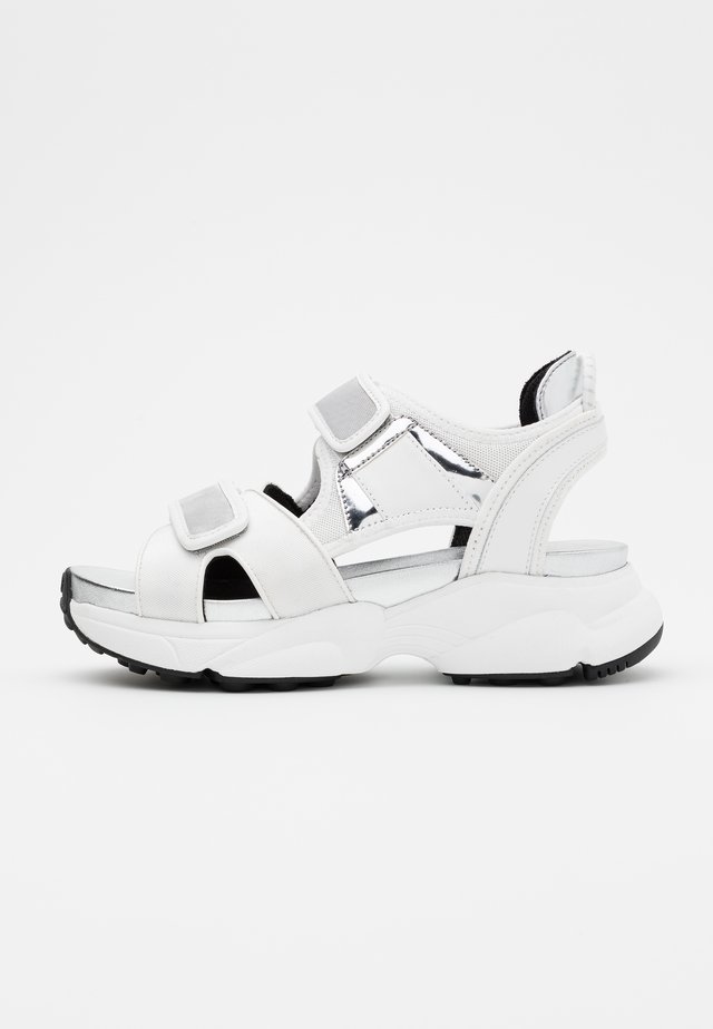 Weisse Designer Sandalen Fur Damen Online Bei Zalando