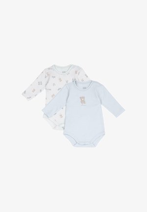 Deux bodies bébé à manches longues, un bleu clair avec un ours en peluche, un blanc avec de petits motifs d'ours en peluche et de jouets, posés à plat sur fond blanc.