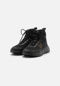 EA7 Emporio Armani 7.0 MAN UNISEX - Aukšto profilio sportbačiai - black/gold