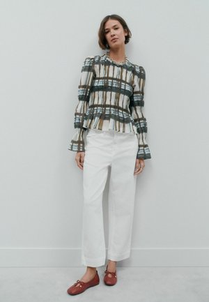 REGULAR FIT - SHEER SMOCKED LONG SLEEVE  - Bluse - khaki cream check