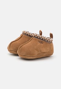 UGG BABY TASMAN AND BEANIE UNISEX - Esimesed jalatsid - chestnut
