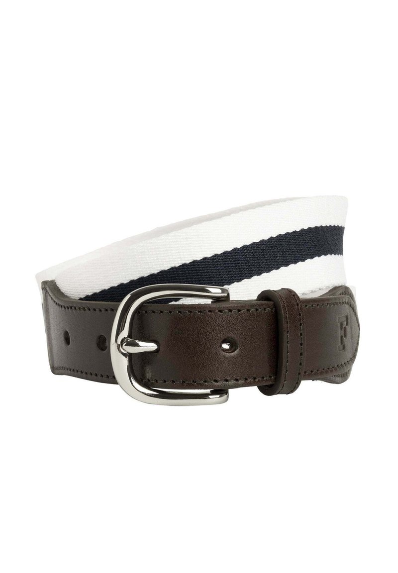 Brauner Leder- und weißer Canvas-Gürtel mit navy Streifen, ausgestattet mit einer silbernen Schnalle, sichtbaren Nähten und mehreren Verstelllöchern.
