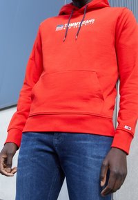 Tommy Jeans Bluza z kapturem