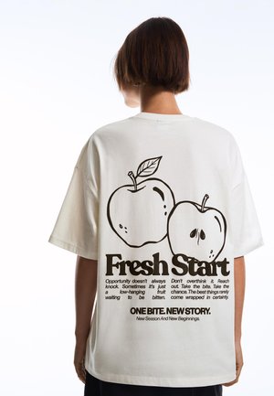 Bershka SHORT SLEEVE - Nyomott mintás póló - white