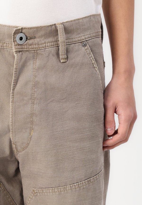 CARPENTER LOOSE - Carpenter Jeans3