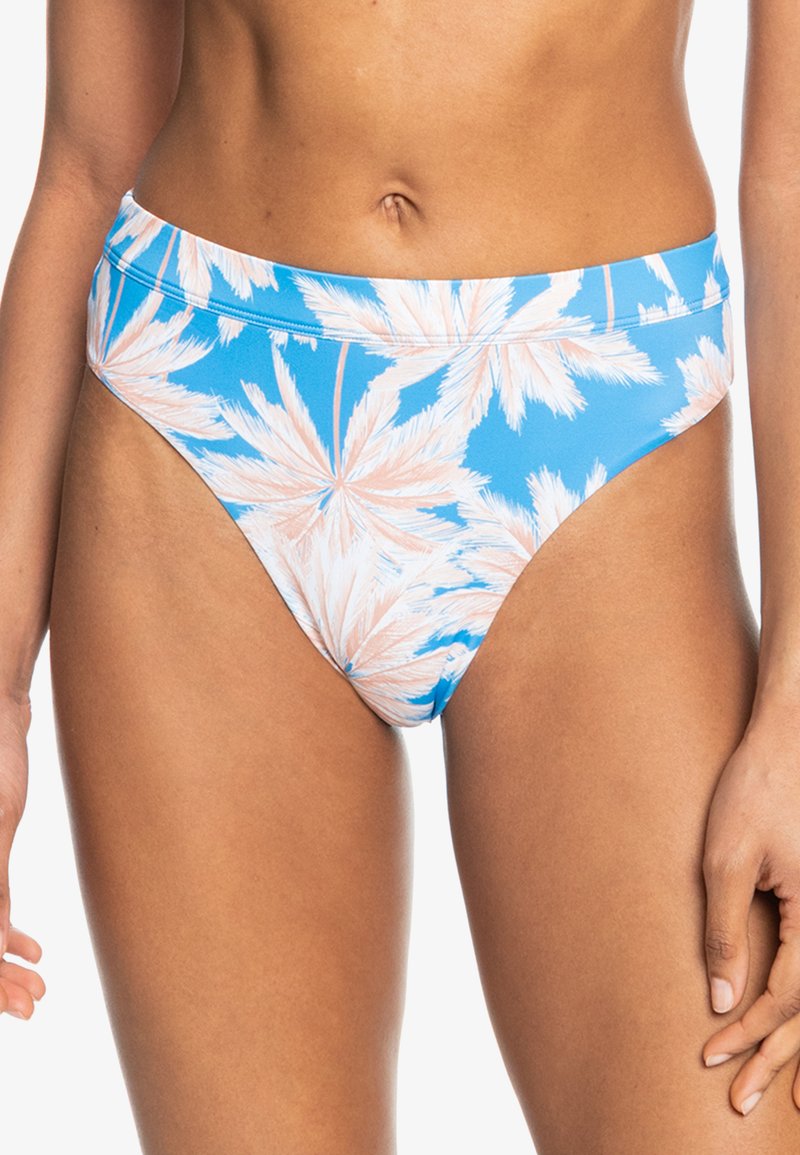 Bikini dolne o wysokim stanie w niebieskim materiale z dużym, białym i różowym wzorem liści palmowych. Gładka faktura i elastyczny pas.