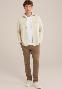 WE Fashion SLIM FIT - Hlače chino - brown