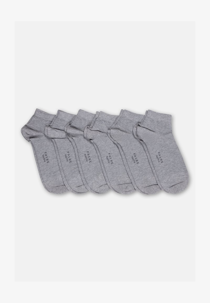 Sechs Paare grauer Knöchelsocken, nebeneinander angeordnet, jeweils mit dem Schriftzug "FALKE HAPPY" im Sohlenbereich.