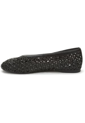 Black flat shoe with a textured, woven upper and smooth leather trim. Rounded toe and low-profile sole for comfort and flexibility.