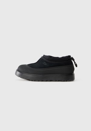 TASMAN UNISEX - Loaferit/pistokkaat - black
