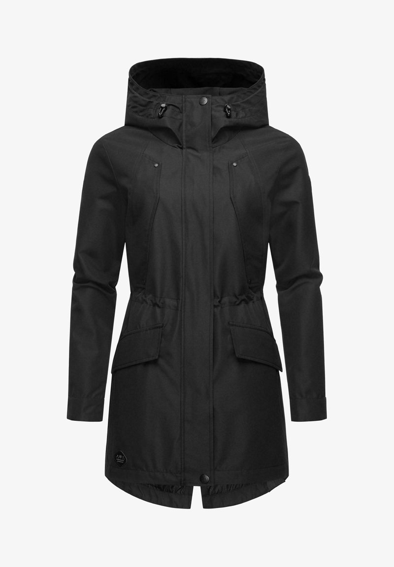 Černá nepromokavá parka s vypasovaným střihem, nastavitelnou kapucí se stahovací šňůrkou a dvěma velkými předními kapsami. Hladká textura a zapínání na knoflíky.