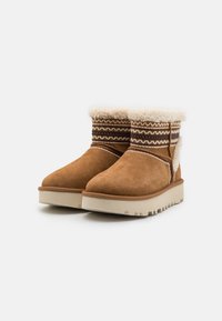 UGG CLASSIC MINI ATHERSON - Talvesaapad - chestnut