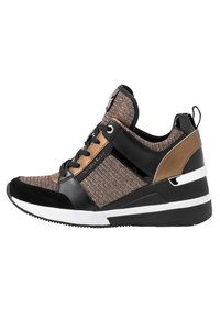 Schwarze und braune Sneakers mit einem strukturierten Stoffoberteil, Lederakzenten und einer weißen Gummisohle. Verfügt über Schnürverschlüsse und einen gepolsterten Kragen.