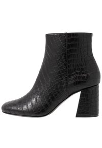 Monki Botines bajos - black