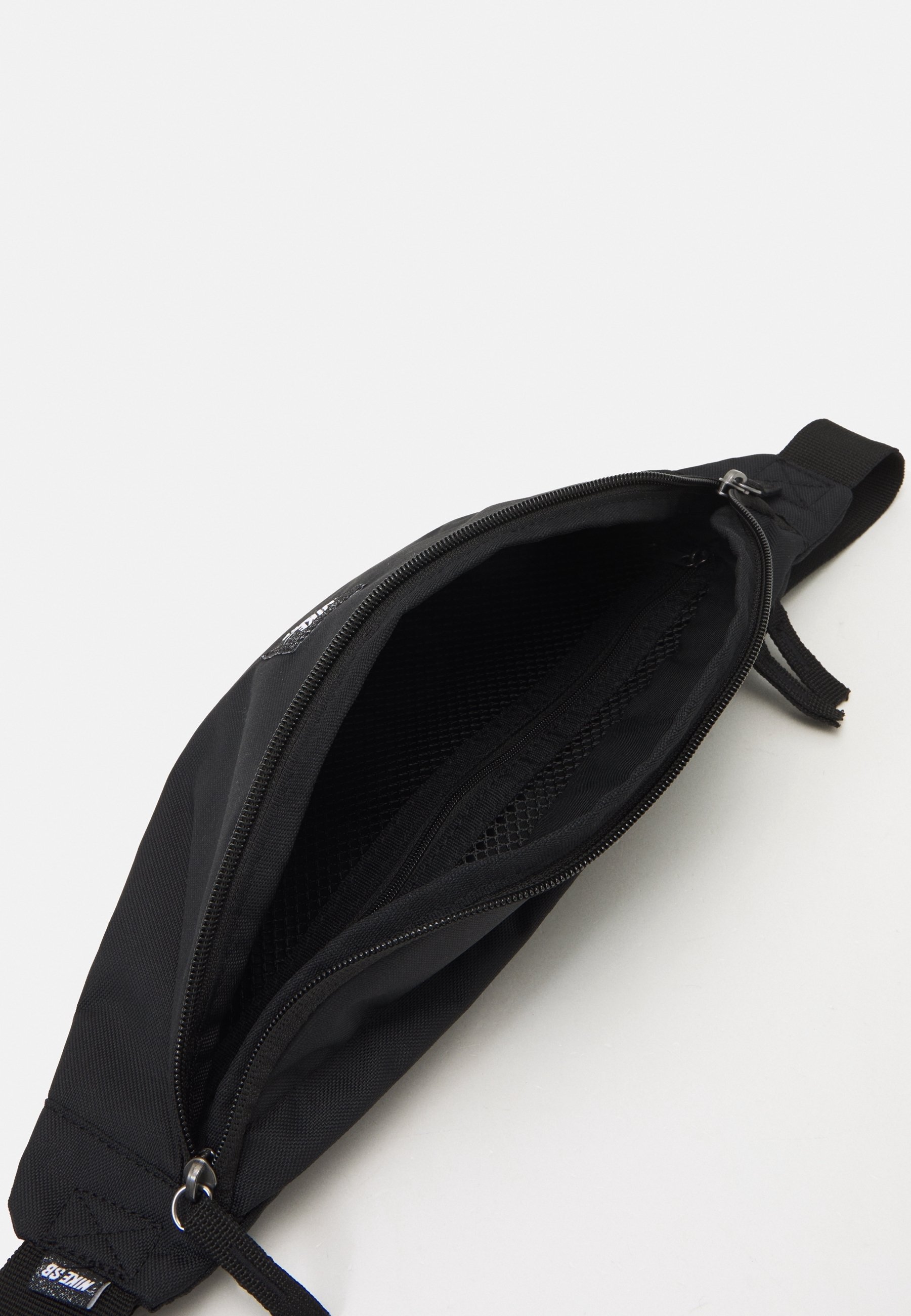 nike sb pouch