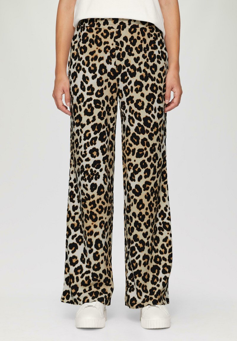 s.Oliver MIT WIDE LEG AUS STRUKTUR - Stoffhose - creme