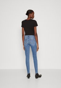 Liu Jo Jeans UP DIVINE - Vaqueros pitillo - denim blue light utility